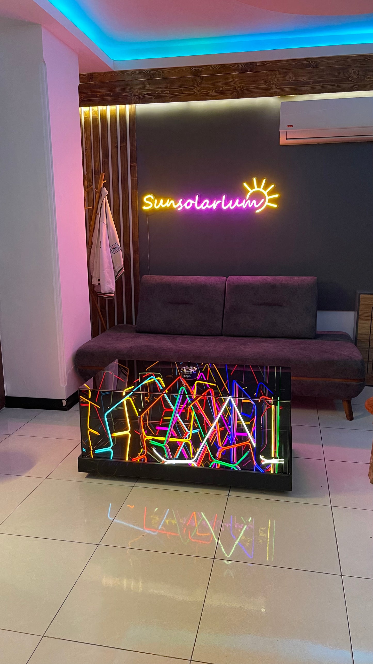 Infinity Table | Infinity Mirror Table